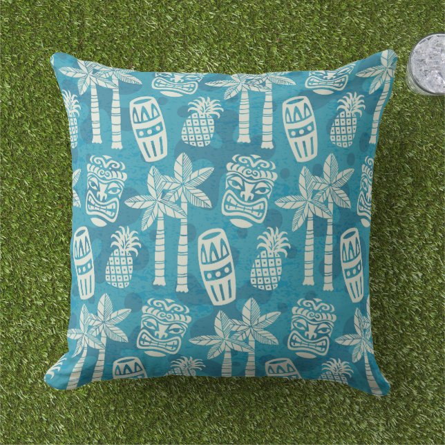 Retro Mid Century Modern Tiki Pattern Outdoor Pillow (Grass)