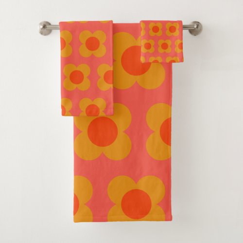Retro Mod Flower Pattern in Orange Bath Towel Set