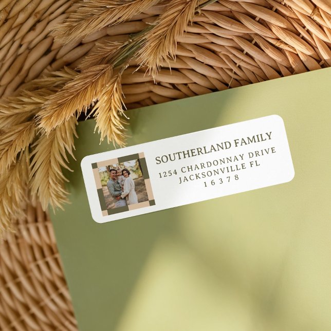 Retro Modern Checkered Pattern Family Photo Label (Retro Modern Checkered Pattern Family Photo Label)