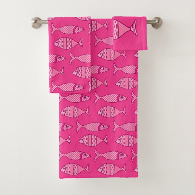 Retro Modern Fish, Fuchsia and Light Pink Bath Towel Set (Insitu)