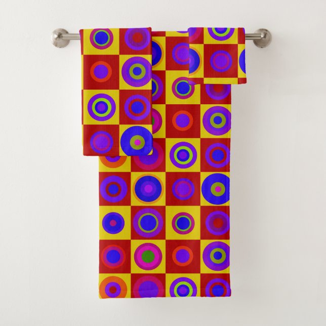 Retro Modern Polka Dots Circles Op Art 1970s Bath Towel Set (Insitu)