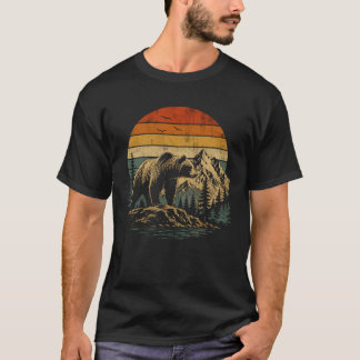 Retro Mountain Bear Wilderness Nature Adventure T-Shirt