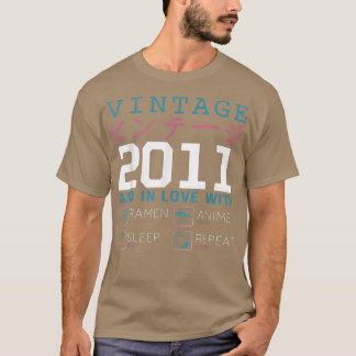Retro Otaku Kanji Vintage 2011 Birthday Ramen Anim T-Shirt