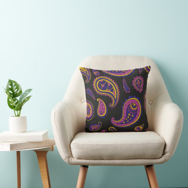 Retro Paisley Pattern Throw Pillow (Chair)