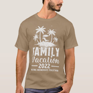 Retro Palm Tree Family Vacation 2022 Beach Sunset  T-Shirt