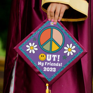 Retro Peace Out Friends Groovy 2023 Graduation Cap Topper
