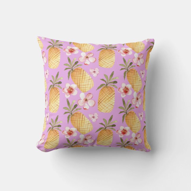 Retro pineapple tropical print on lilac background throw pillow (Front)
