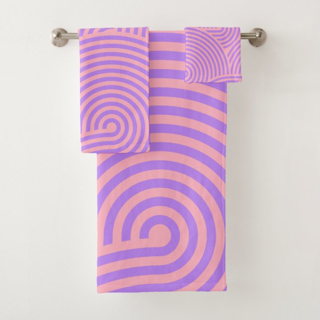 Retro Pink and Purple Groovy Lines Pattern Bath Towel Set (Insitu)