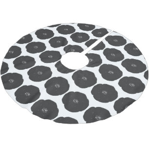 Retro Poppy Floral Art Pattern in Black and White Brushed Polyester Tree Skirt