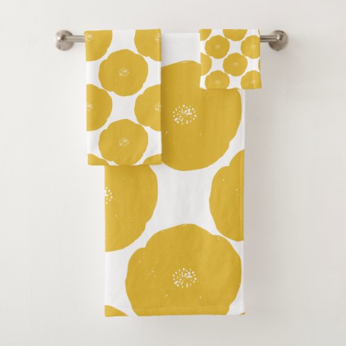 Retro Poppy Floral Art Pattern in Yellow and White Bath Towel Set