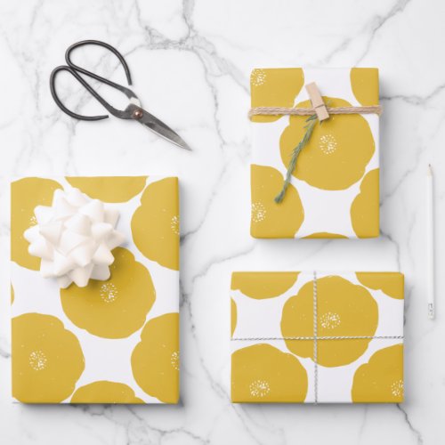 Retro Poppy Floral Art Pattern in Yellow and White Wrapping Paper Sheets