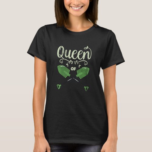 Retro Queen Of Spades Pun Shovel Plants Gardening T_Shirt