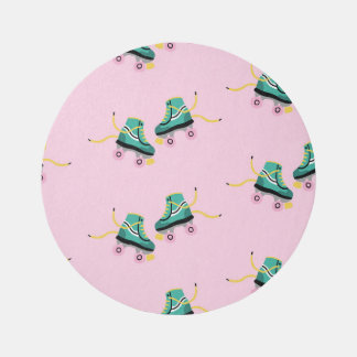 Retro roller skates: pink pattern. rug