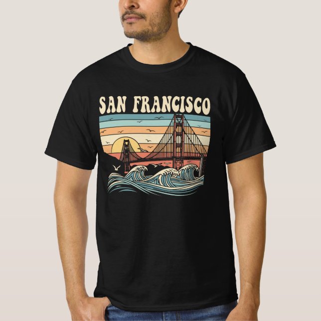 Retro San Francisco Golden Gate Bridge Sunset  T-Shirt (Front)
