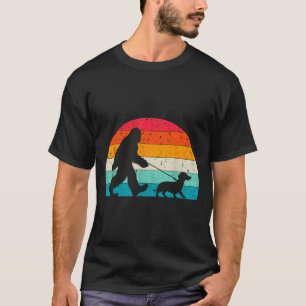 Retro Sasquatch Lover Doxie Wiener Dog Walker Bigf T-Shirt