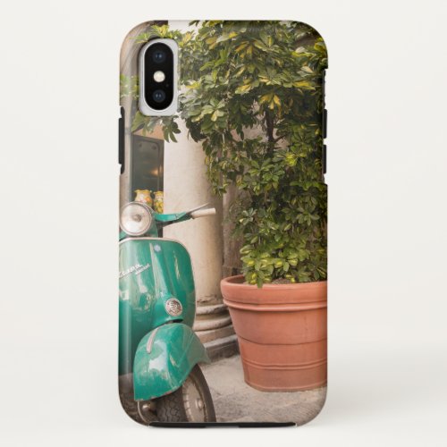 Retro Scooter in Amalfi 1 travel wall art  iPhone X Case
