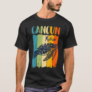 Retro Sea Turtle Cancun Mexico Theme Friends Famil T-Shirt
