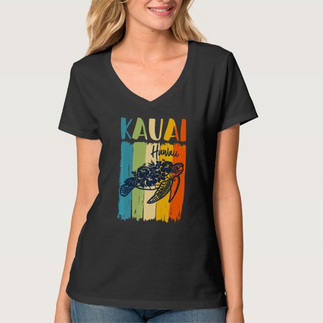 Retro Sea Turtle Kauai Hawaii Matching Friends Fam T-Shirt (Front)