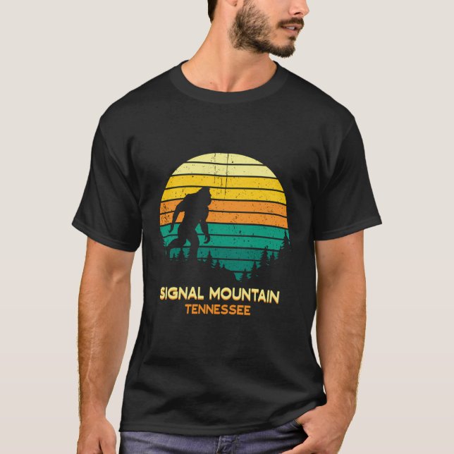 Retro Signal Mountain Tennessee Big Foot Souvenir T-Shirt (Front)
