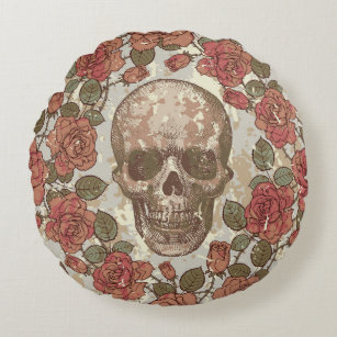 Retro Skulls and Roses Ornament Round Pillow