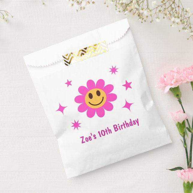 Retro Smiling Pink Flower Girl Birthday  Favor Bag (Sealed)