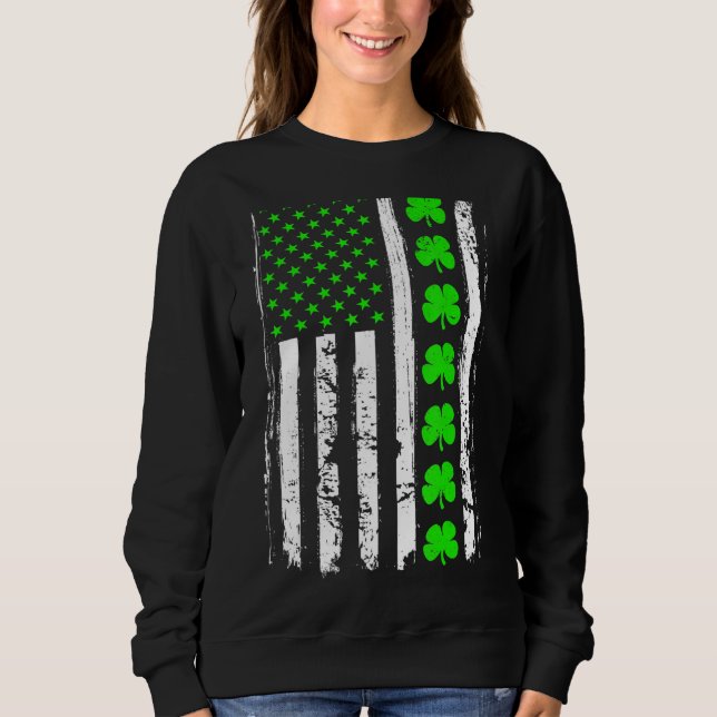Retro St Patrick's Day Green IRISH American Flag S Sweatshirt (Front)
