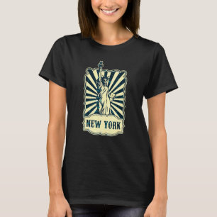 Retro Statue Of Liberty New York City America USA T-Shirt