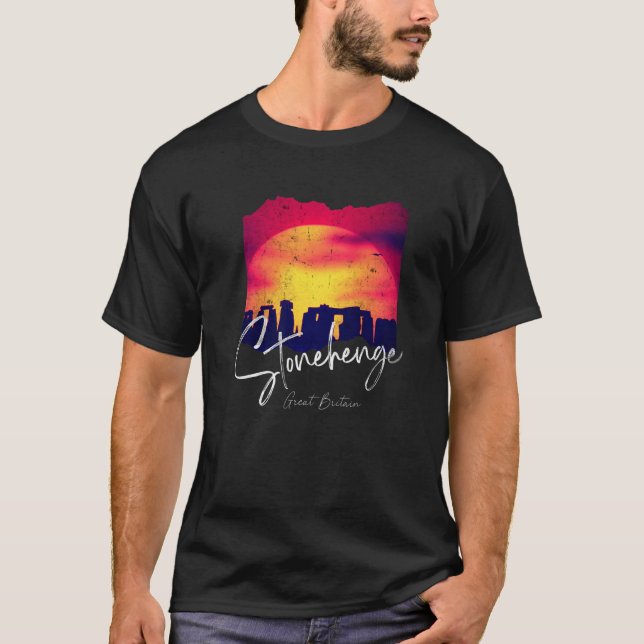 Retro Stonehenge England Souvenir Stonehenge At N T-Shirt (Front)