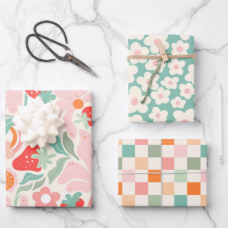 Retro strawberry wrapping paper sheets