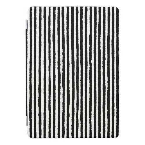 Retro Stripe Pattern Vertical Black and White BW iPad Pro Cover