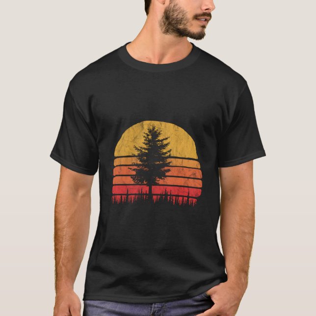 Retro Sun Minimalist Pine Tree Design - Graphic Ho T-Shirt (Front)
