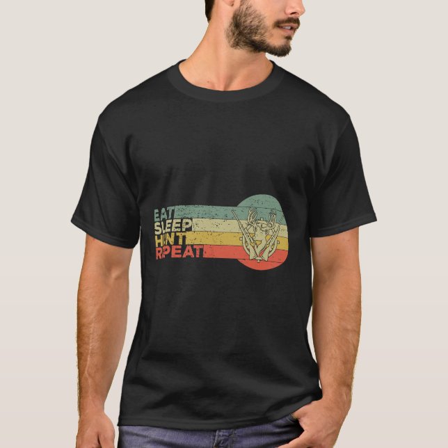 Retro Sunset Hunting Saying For Hunting Fishing Na T-Shirt (Front)