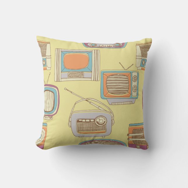 retro tv and radio. seamless pattern throw pillow (Front)