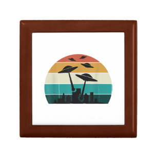 Retro UFO Attack Sunset - Cool Vintage Flying Sauc Gift Box