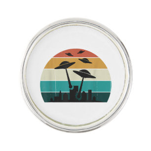 Retro UFO Attack Sunset - Cool Vintage Flying Sauc Lapel Pin