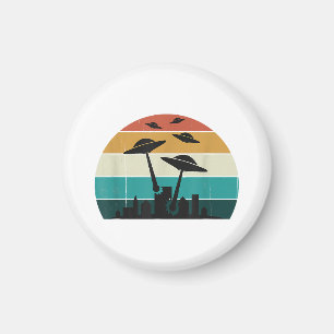 Retro UFO Attack Sunset - Cool Vintage Flying Sauc Magnet