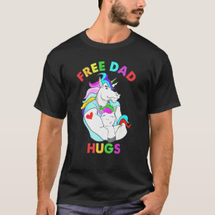 Retro Unicorn LGBT Free Dad Hugs LGBT Gay Pride Su T-Shirt