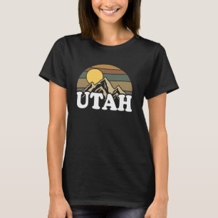 Retro Utah Sunrise Mountains Vintage Nature Outdoo T-Shirt