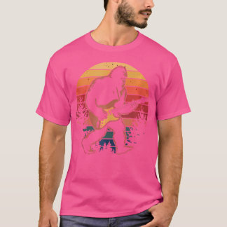 Retro Vintage Bigfoot Playing Acoustic Guitar Sasq T-Shirt