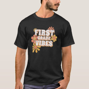 Retro Vintage First Grade Student Teacher Back To T-Shirt