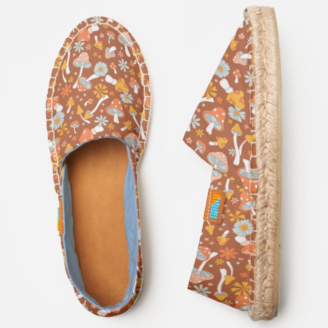 Retro Vintage Mushroom Flower Pattern Espadrilles (Side)