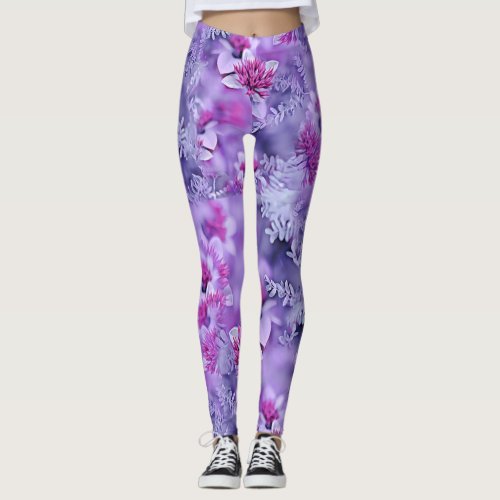 Retro Wild Flowers in Purple Pink Leggings