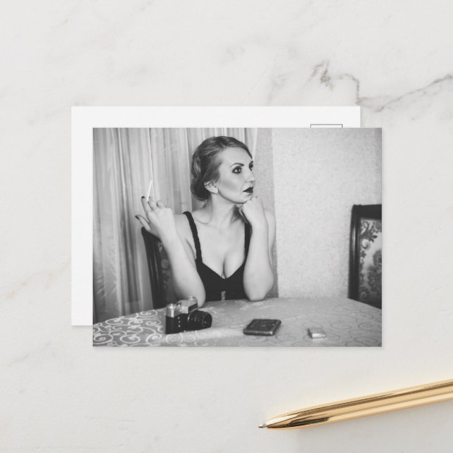 Retro woman smoking postcard (Front/Back In Situ)