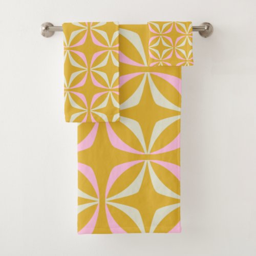 Retro Yellow and Pink Mid Century Modern Pattern Bath Towel Set