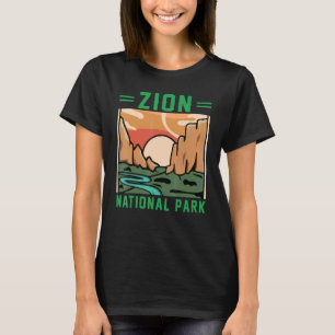 Retro Zion National Park US Vintage Utah Adventure T-Shirt