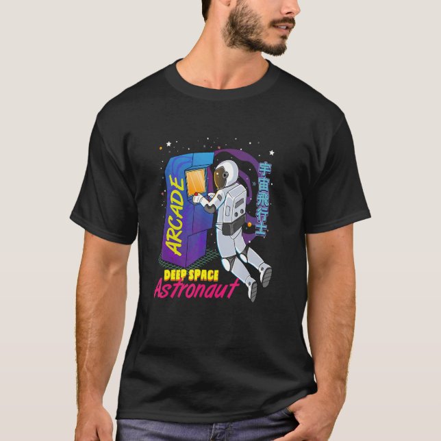 Retrofuturistic Astronaute Retro Arcades Aesthetic T-Shirt (Front)