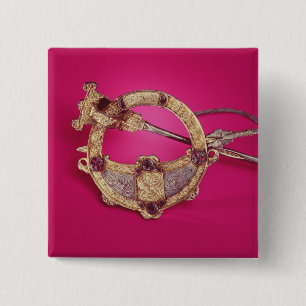 Reverse of the Tara Brooch Button