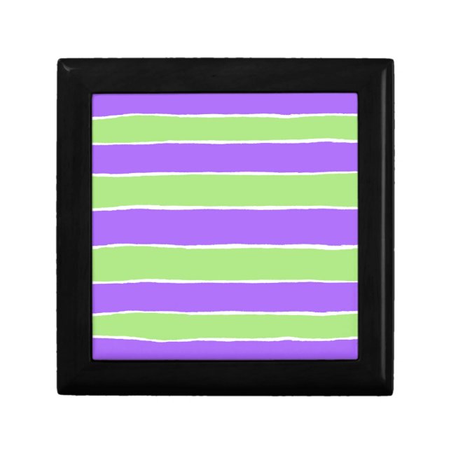 Ripped striped paper pattern gift box (Front)