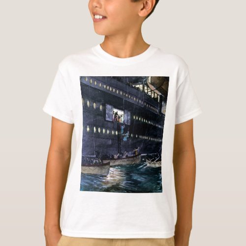 RMS Titanic Escape to the Lifeboats Quickly T_Shirt