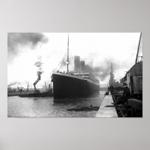 RMS Titanic In Southampton _ 1912 Poster